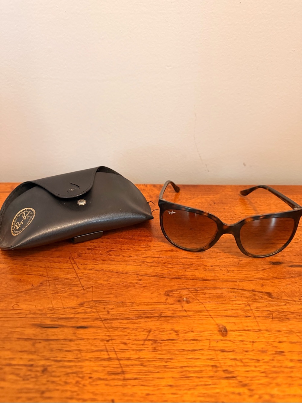 Ray-Ban Women's Black Tortoise Cat Sunglasses